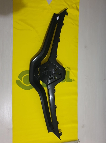 resimler/genel/Fluence Ön Panjur Siyah (Nikelaj Çıtasız) (2013-2016) 622561821R PULO MARKA